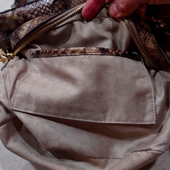 Michael Kors Smythe Small Dome Snakeskin Trimmed Leather Satchel/Crossbody EUC - Picture 11 of 16